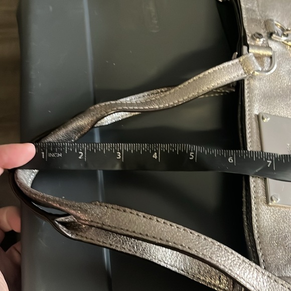 Silver large tote/sholder/crossbody bag - Picture 3 of 7